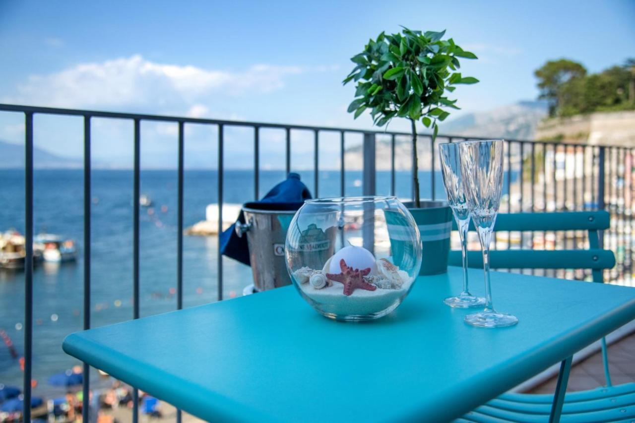 Suitevesuvio Sorrento Bagian luar foto
